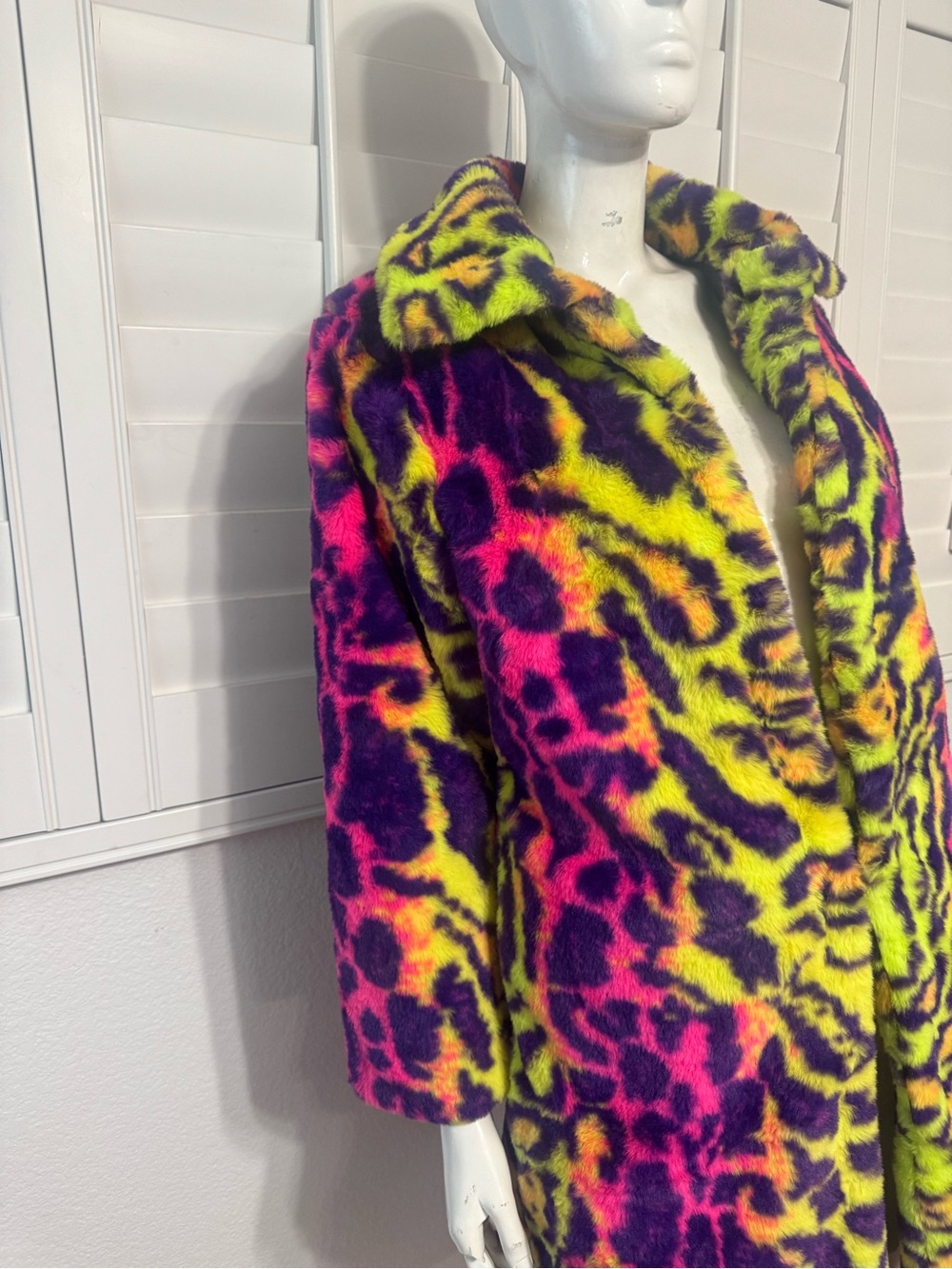 New M neon leopard animal print
Fur long coat jacket rave festival Lisa frank - Picture 2 of 6